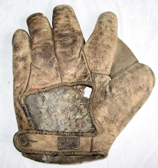 Early 1900's Wright & Ditson Crescent Hole in Palm Back